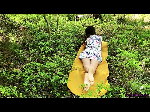 ❤️ Estranho na Tinder Masturba-me a rata e fode apaixonadamente na floresta Porno porno em nós ❌❤